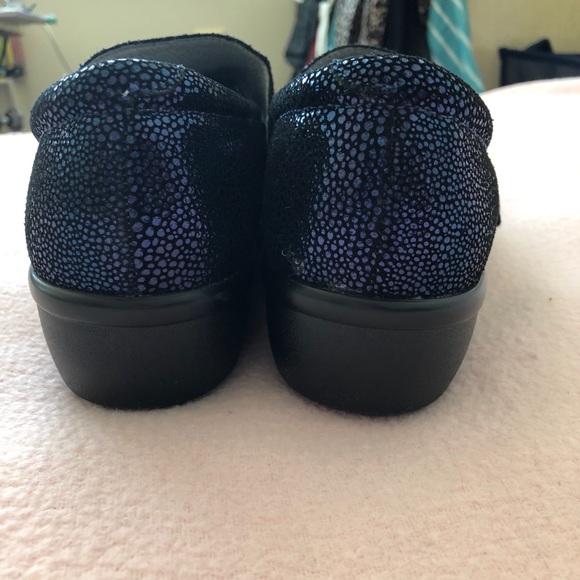 alegria peacock blu/purple leather slip on NWOT - Picture 6 of 11